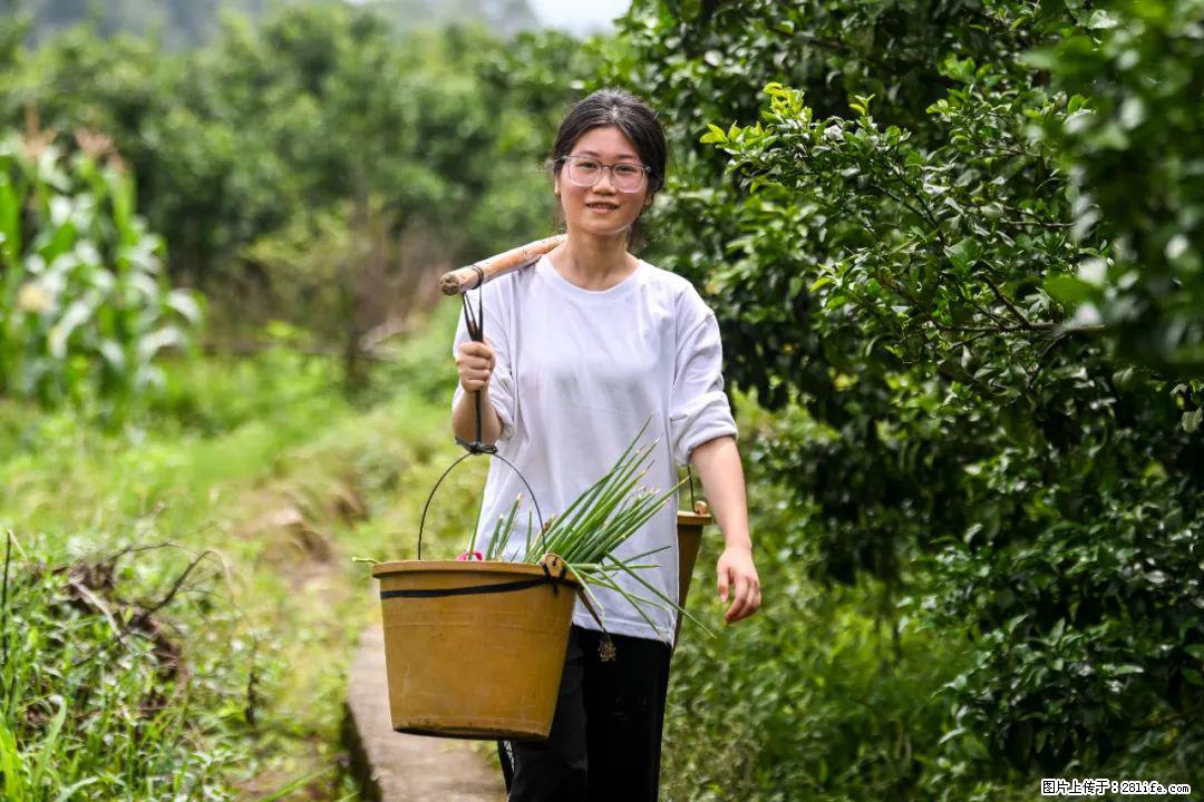 全网追的“扁担女孩”，找了一份暑假工，时薪12元 - 海西生活资讯 - 海西28生活网 hx.28life.com